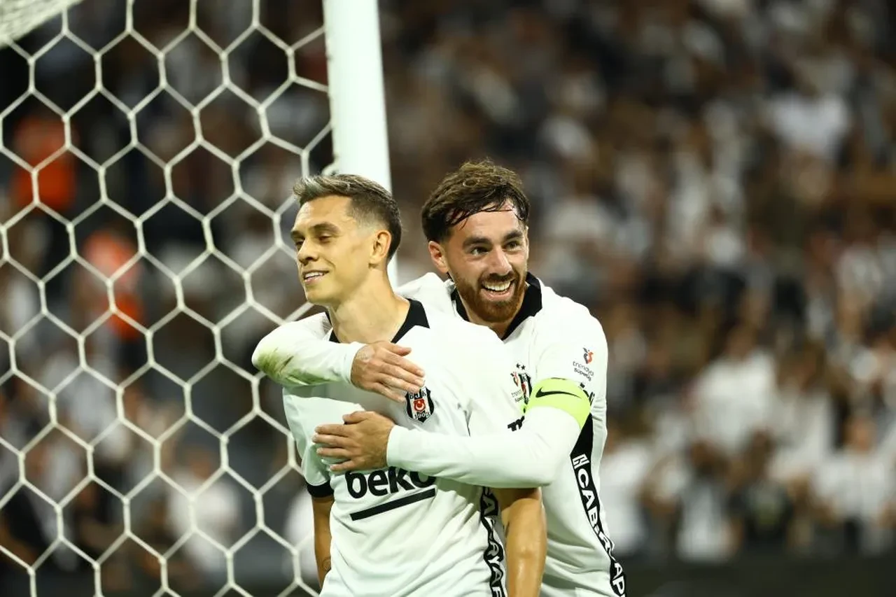 Beşiktaş Erzurumspor FK'yı 3 golle mağlup etti