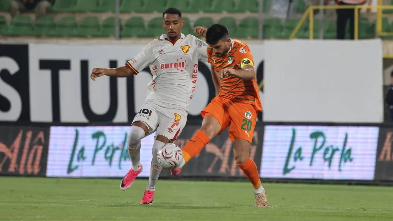 Alanyaspor ile Göztepe puanları paylaştı! 4 gollü maçta kazanan yok