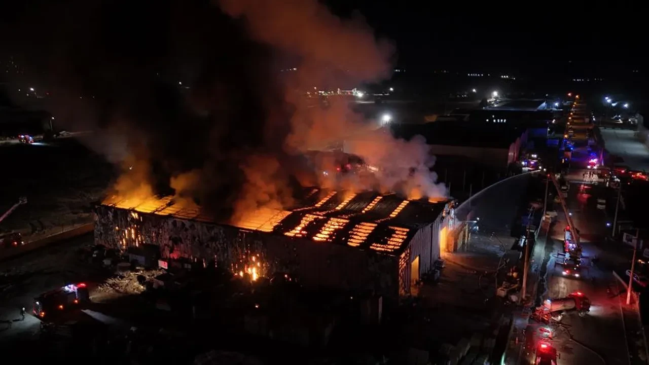 Bolu'da geri dönüşüm fabrikasında yangın