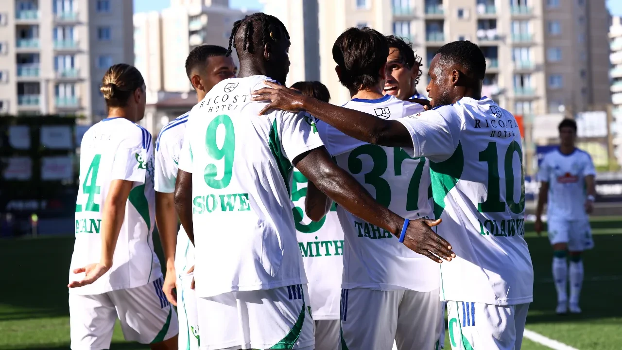 Çaykur Rizespor 2 golle güldü! Karadeniz ekibi, Eyüpspor'u yendi