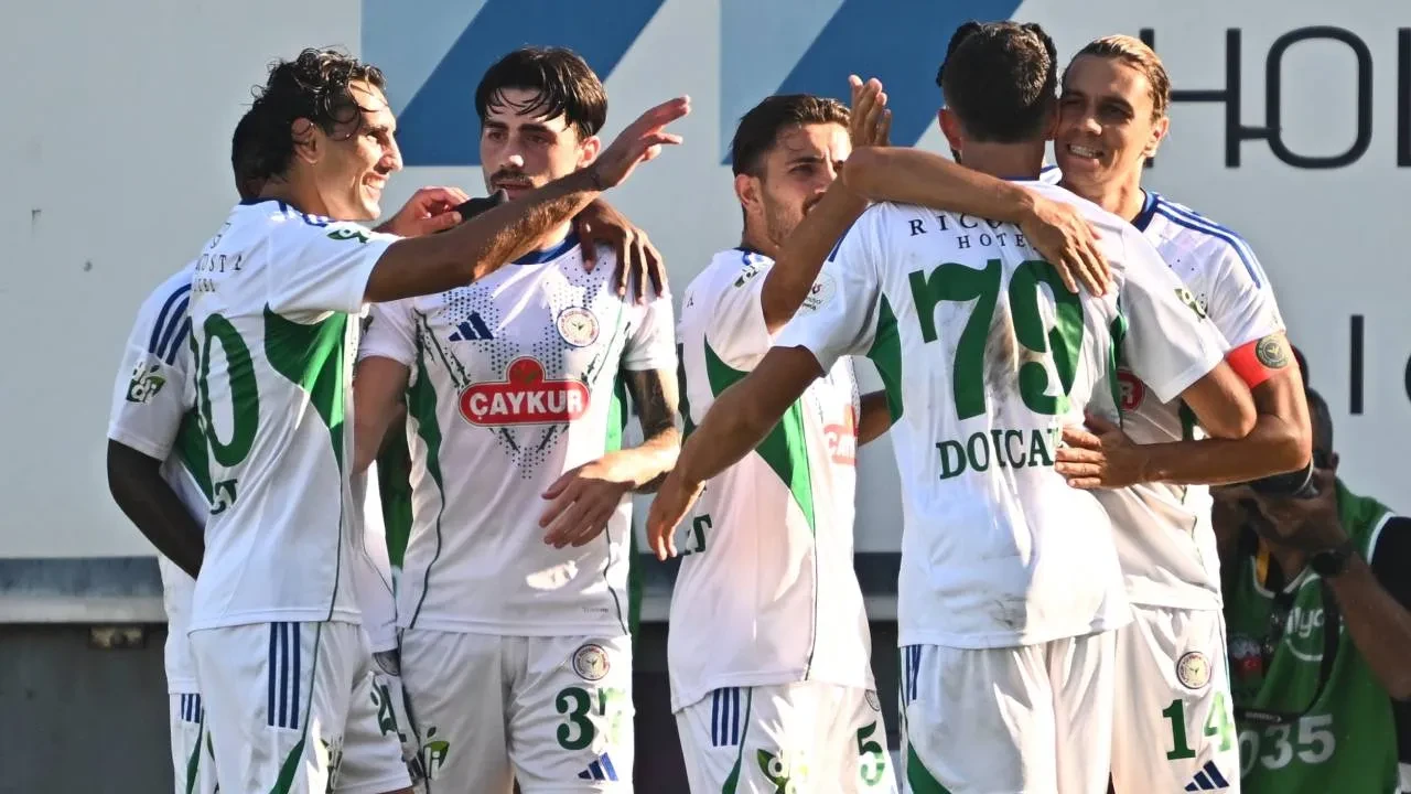 Çaykur Rizespor 2 golle güldü! Karadeniz ekibi, Eyüpspor'u yendi