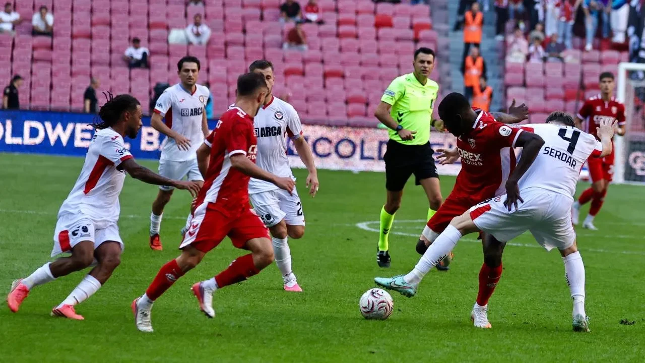 Çorum FK, Samsunspor deplasmanında farklı kazandı! Kırmızı-siyahlılardan 5-1'lik galibiyet