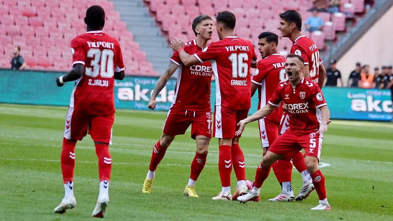 Çorum FK, Samsunspor deplasmanında farklı kazandı! Kırmızı-siyahlılardan 5-1'lik galibiyet