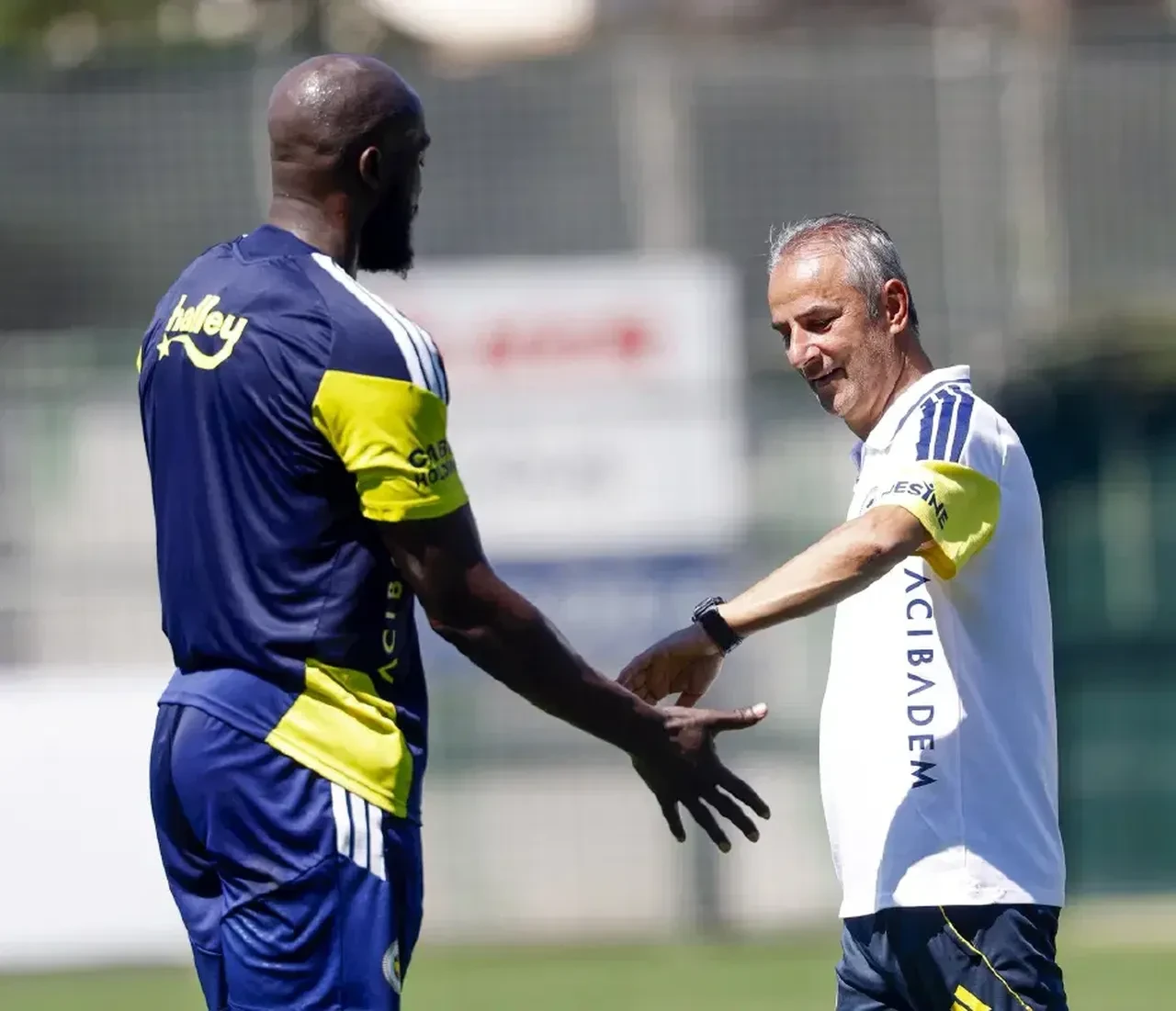 İsmail Kartal sahaya döndü: Fenerbahçe’de kriz aşıldı, gözler Gaziantep FK maçında!