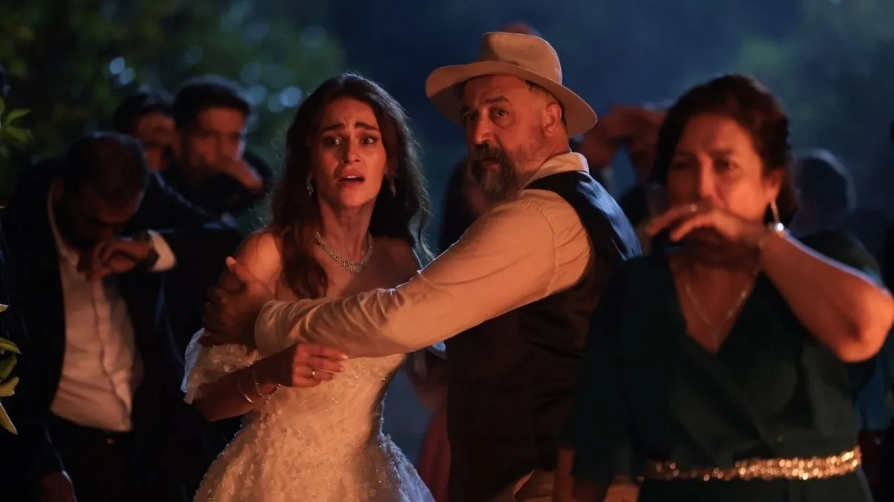 Mercan Köşk’te Aras nerede, yangından kurtuldu mu? Mercan Köşk 2. Bölüm izle
