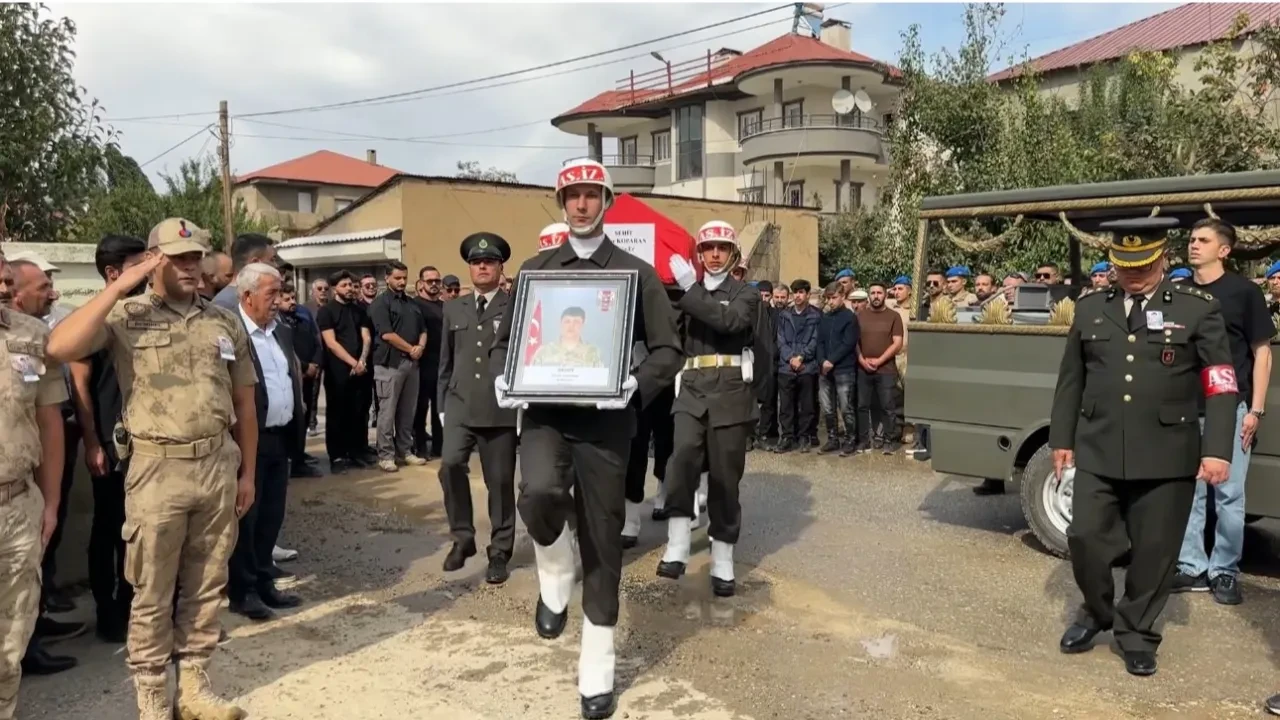Şehit Ziyar Koparan'a veda: Memleketinde son yolculuğuna uğurlandı