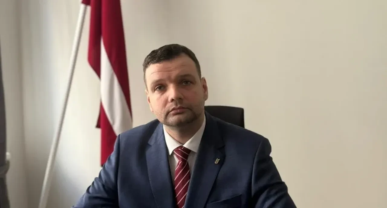 Alkollü araç kullanan bakan görevden alındı! Letonya Başbakanı X'ten duyurdu