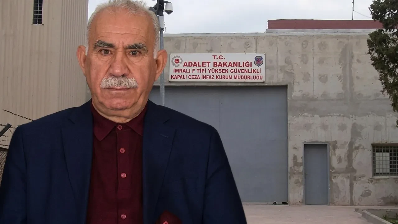 DEM Parti heyeti İmralı'ya giderek Abdullah Öcalan ile görüştü