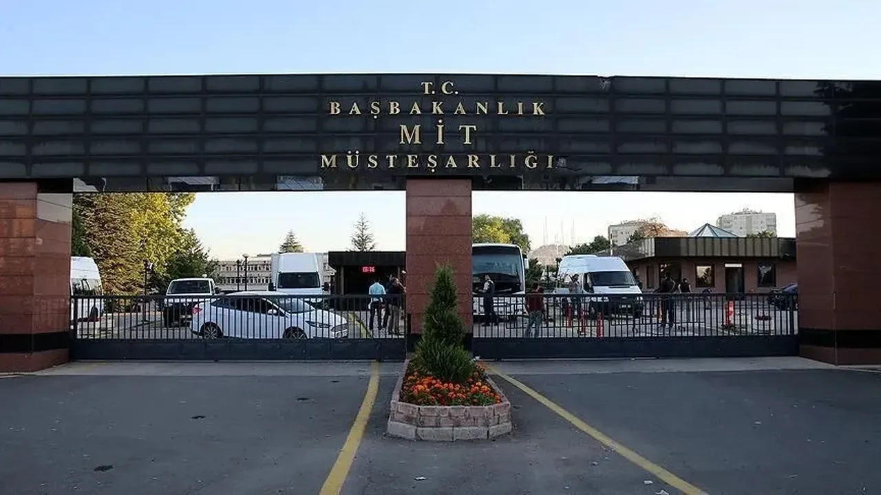 Eski MİT yöneticisi Kaşif Kozinoğlu'nun şüpheli ölümüyle ilgili 3 kişi tutuklandı
