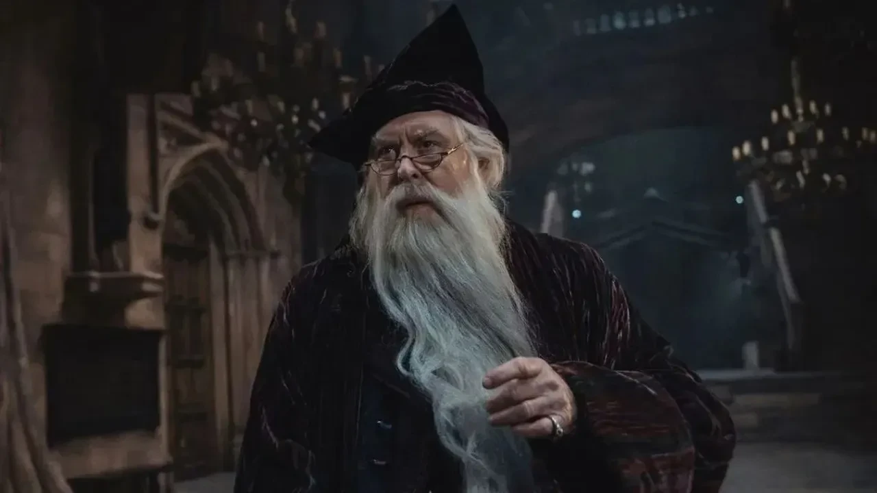 Harry Potter dizisindeki Voldemort sır gibi saklanıyor! Robert Pattinson iddiaları ise giderek artıyor: Katilini mi oynayacak?