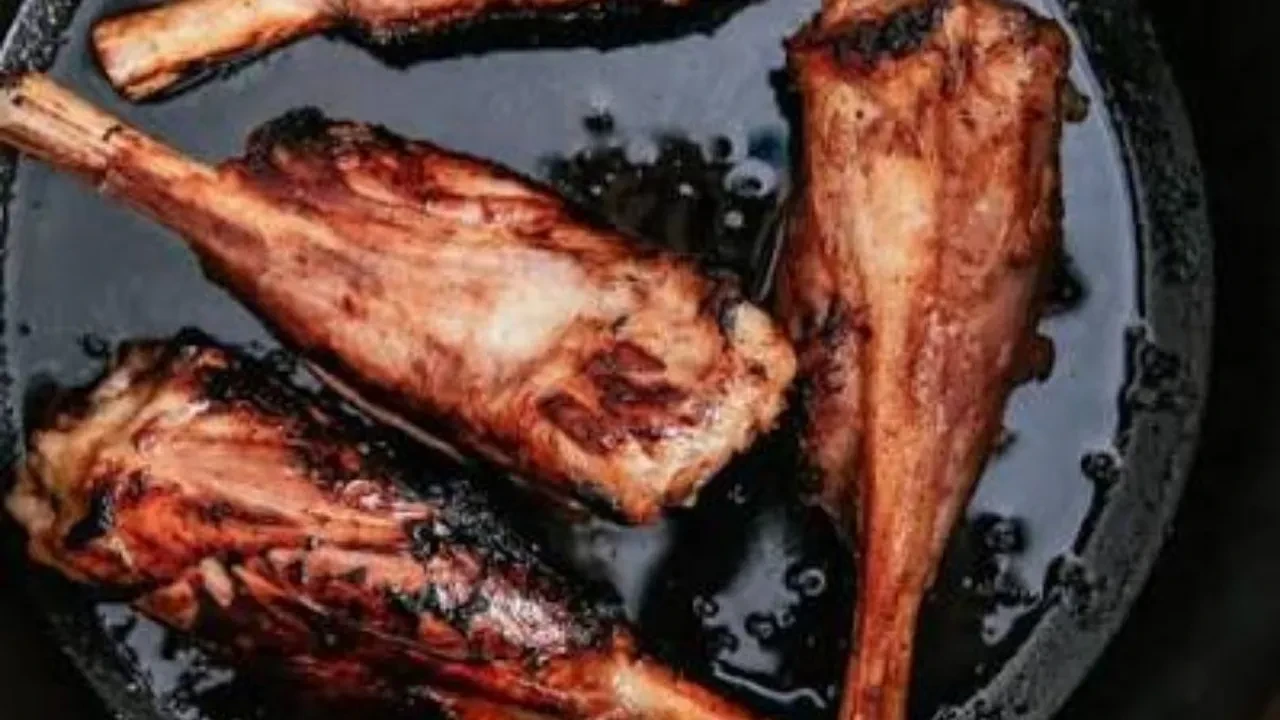 İlk başta erikle eti yakıştıramadım, yapınca fikrim değişti! MasterChef mürdüm erikli kuzu incik