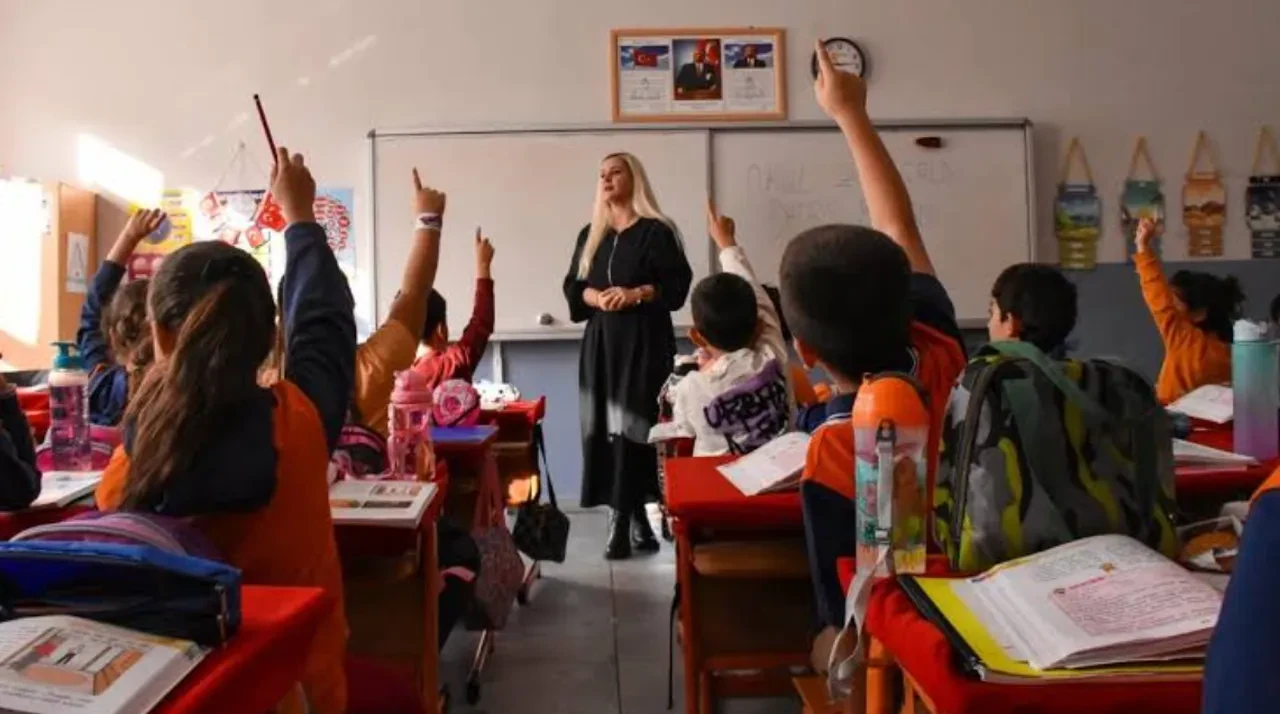 MEB 2026-2027 eğitim-öğretim yılı için ilk zil yarın çalacak: Veliler artık randevusuz okullara giremeyecek