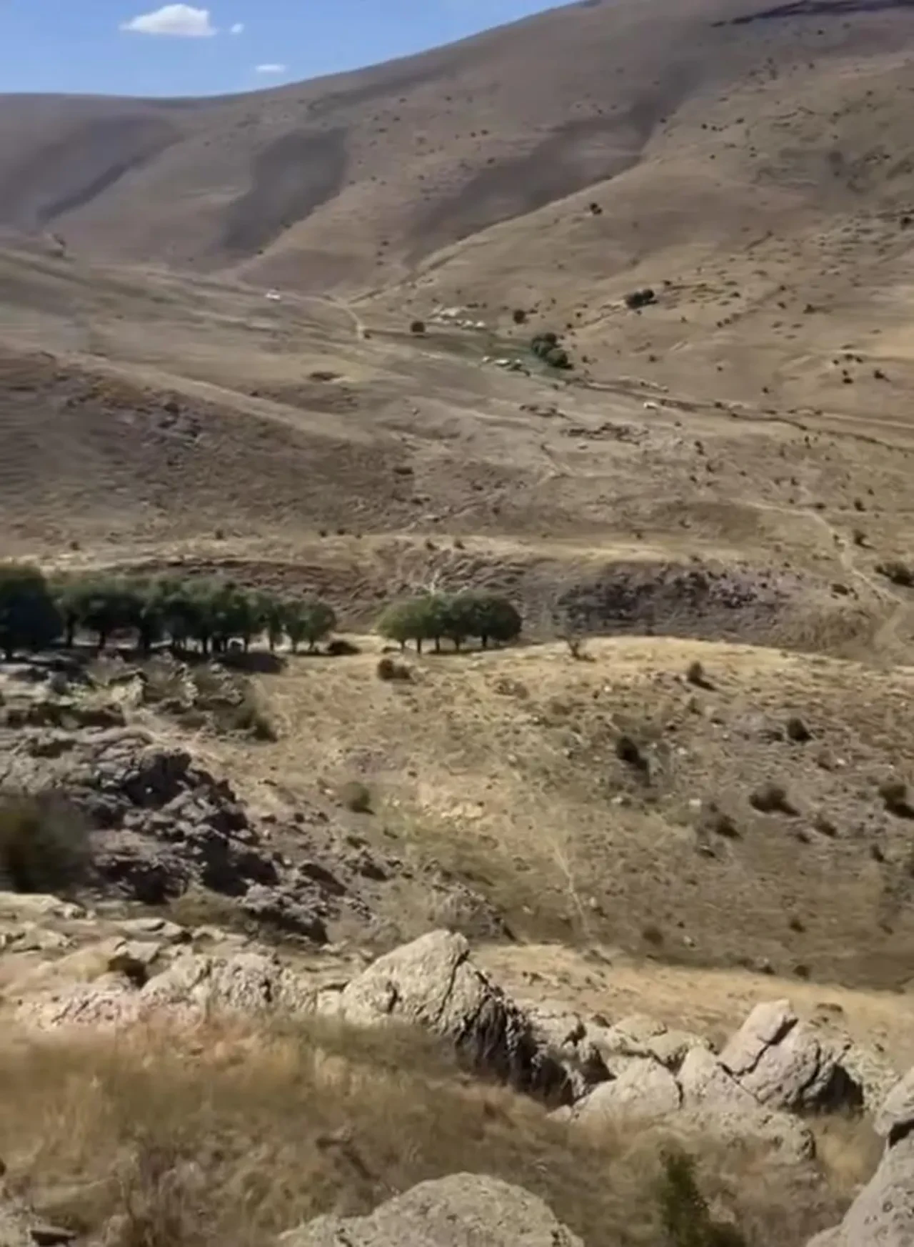 Sivas Divriği yaylasında çadırda kaybolan 11 aylık Büşra bebeğin kanlı elbiseleri bulundu