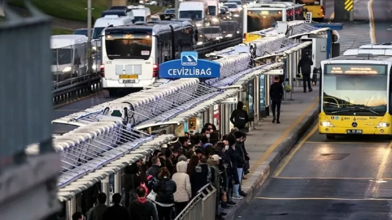 14 Eylül toplu taşıma ücretsiz mi, neden ücretsiz? Bugün toplu taşıma kaça kadar ücretsiz? 