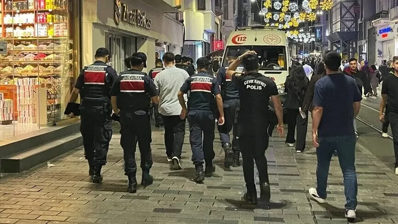 'Ailem Güvende' operasyonundan çarpıcı ayrıntı: Müstehcen görüntüler tespit edildi