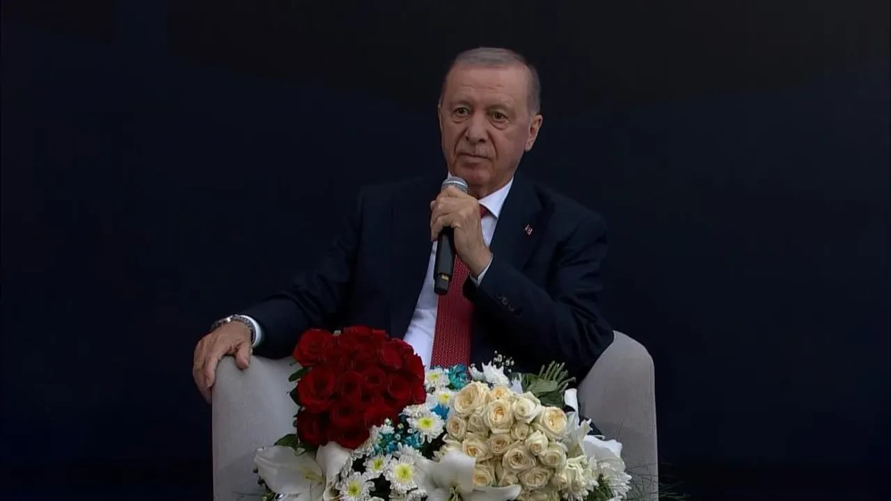 Cumhurbaşkanı Erdoğan Samsun'da gençlerle buluştu: "Mekke Antlaşması'nda güzel gelişmeler var"