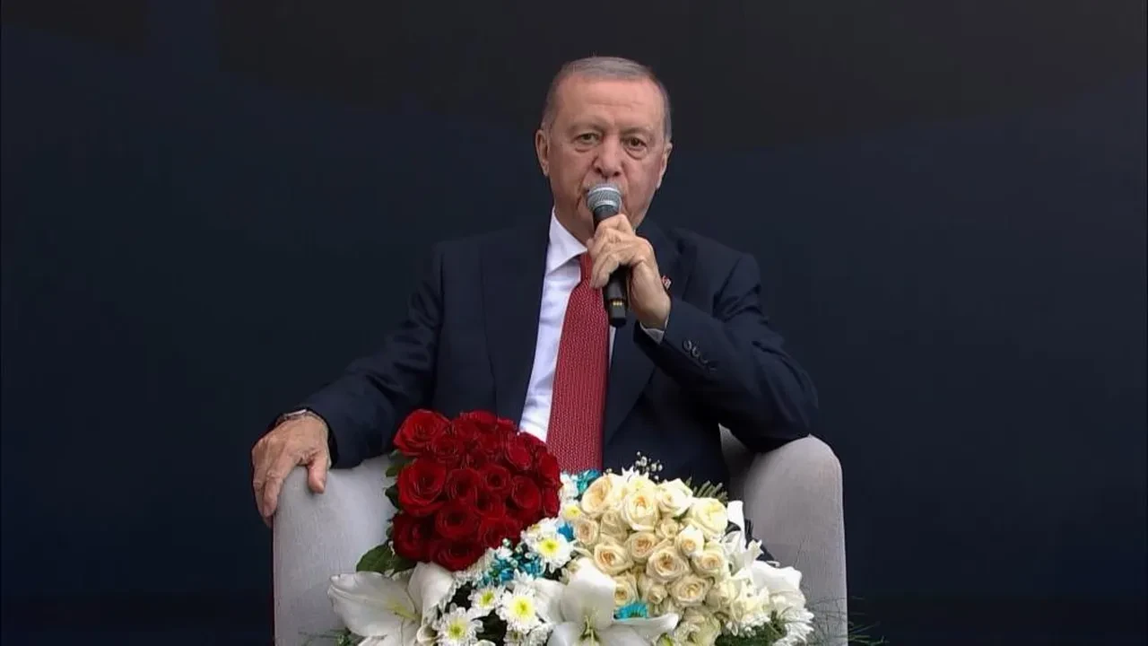 Cumhurbaşkanı Erdoğan Samsun'da gençlerle buluştu: "Mekke Antlaşması'nda güzel gelişmeler var"