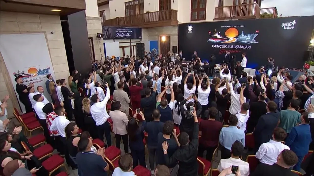 Cumhurbaşkanı Erdoğan Samsun'da gençlerle buluştu: "Mekke Antlaşması'nda güzel gelişmeler var"