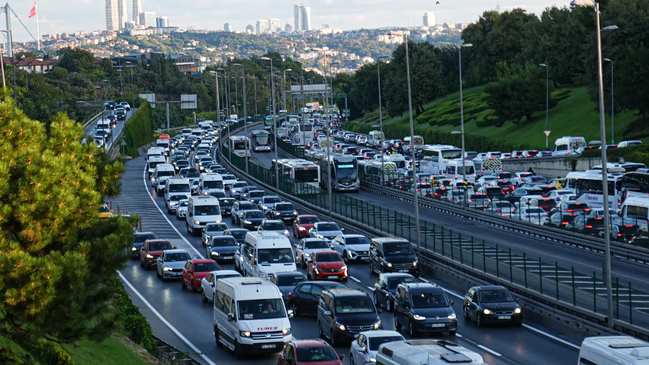 İstanbul trafiğinde okul etkisi: Yoğunluk yüzde 50'yi aştı