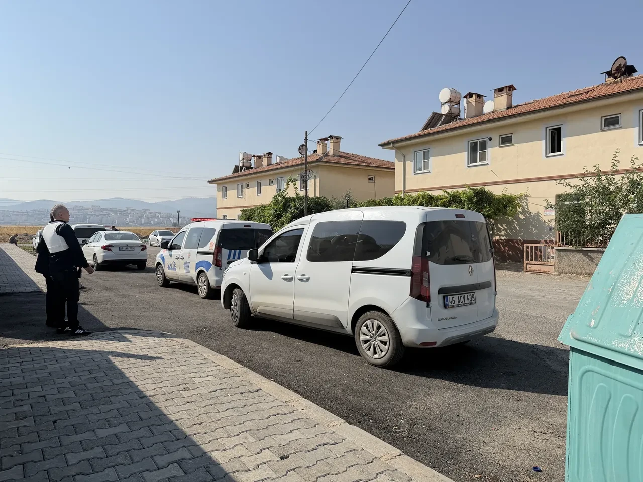 Kendi ailesini rehin aldı! Şizofren olduğu öne sürüldü