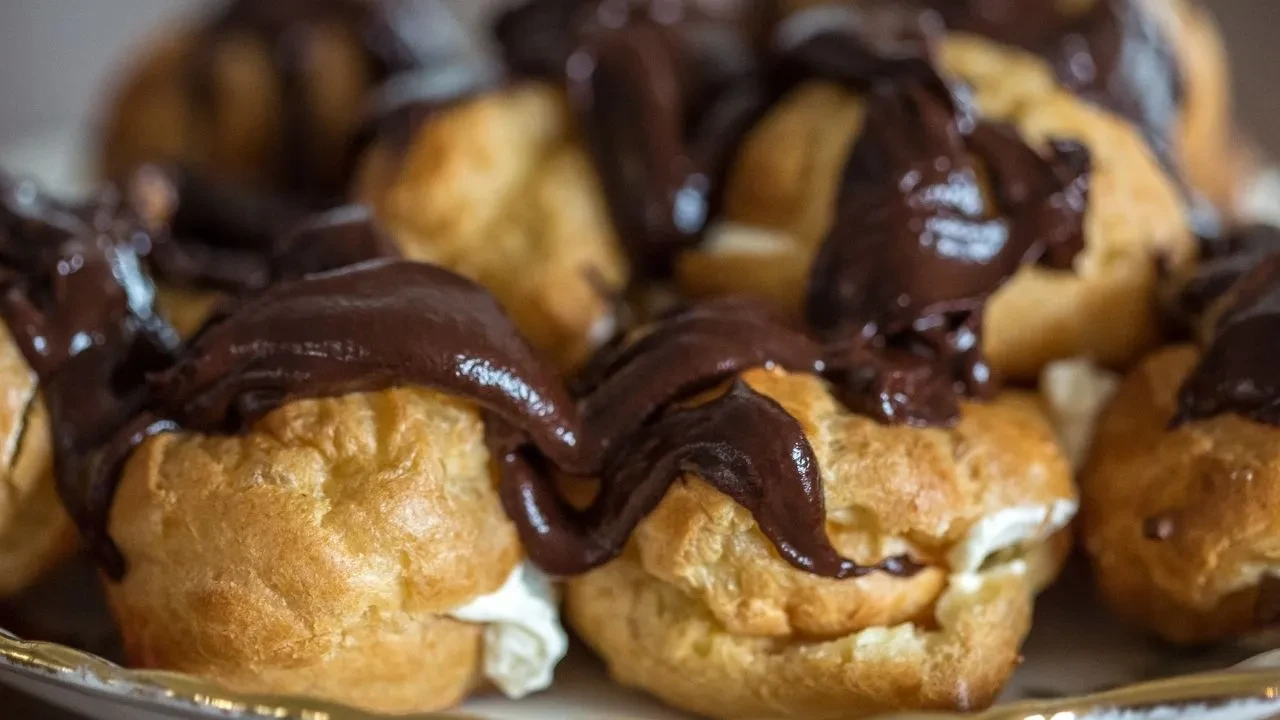 Masterchef’te kaptanlık yarışında nefes kesen anlar! Ustasından orijinal profiterol tarifi
