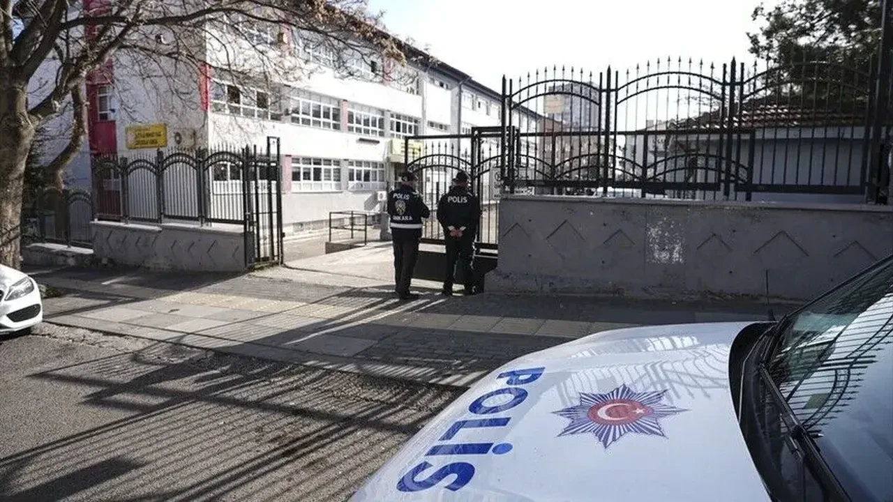 Tatil bitti, okullar açılıyor: Milyonlarca öğrenci için ders zili çalacak