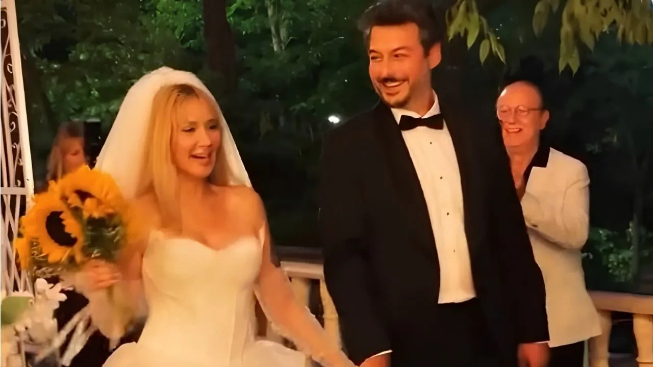 “Tuttu Fırlattı Kalbimi” ile hafızalara kazınmıştı! Şarkıcı Gökçe evlendi