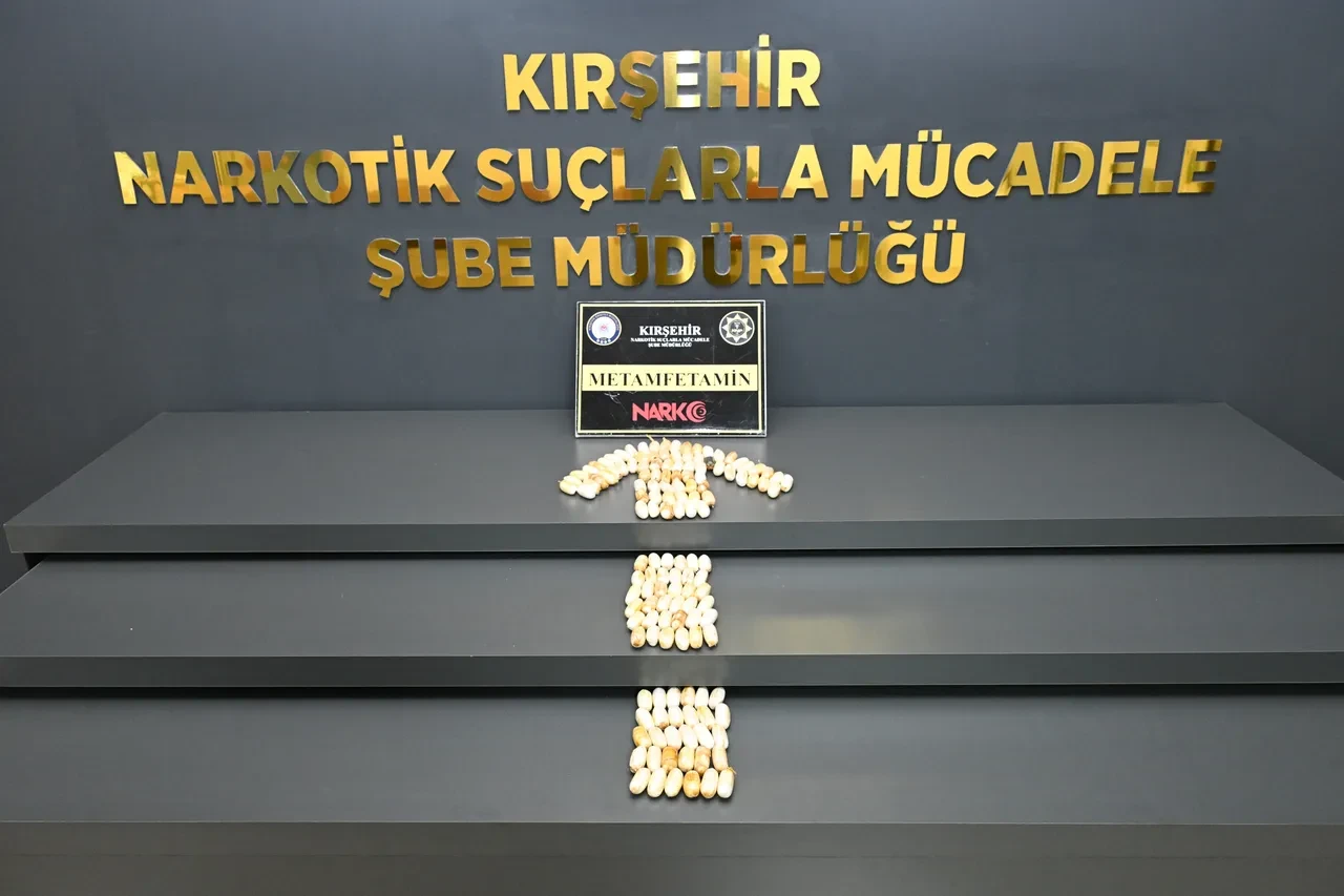 Zehir tacirinin akılalmaz oyunu! Midesinden çıkanlar şoke etti