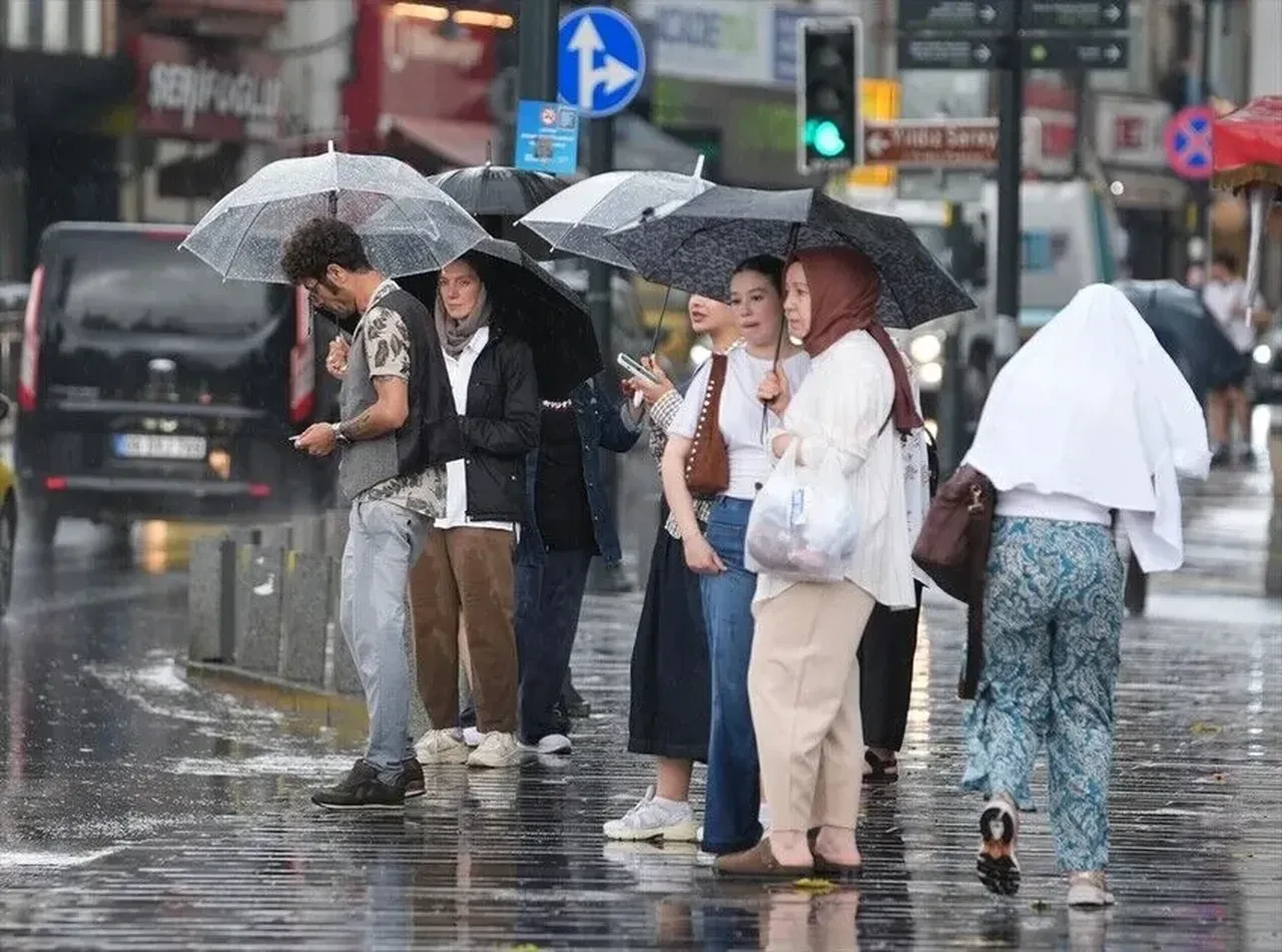 15 Eylül 2026 hava durumu | Meteoroloji'den birçok il için sağanak uyarısı: Balkanlardan soğuk hava geliyor