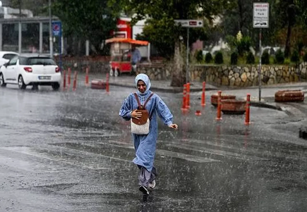 15 Eylül 2026 hava durumu | Meteoroloji'den birçok il için sağanak uyarısı: Balkanlardan soğuk hava geliyor