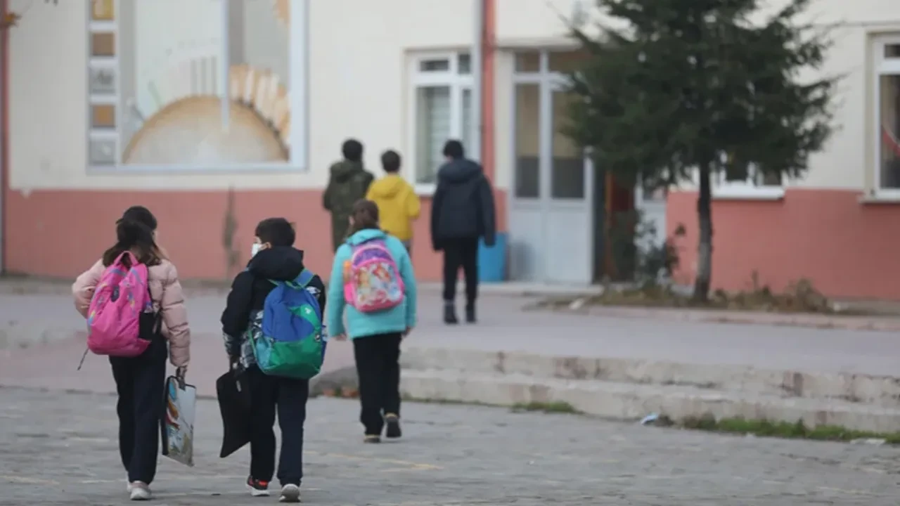 Ara tatil ne zaman, kalktı mı 2026? Kasım ara tatil tarihleri!