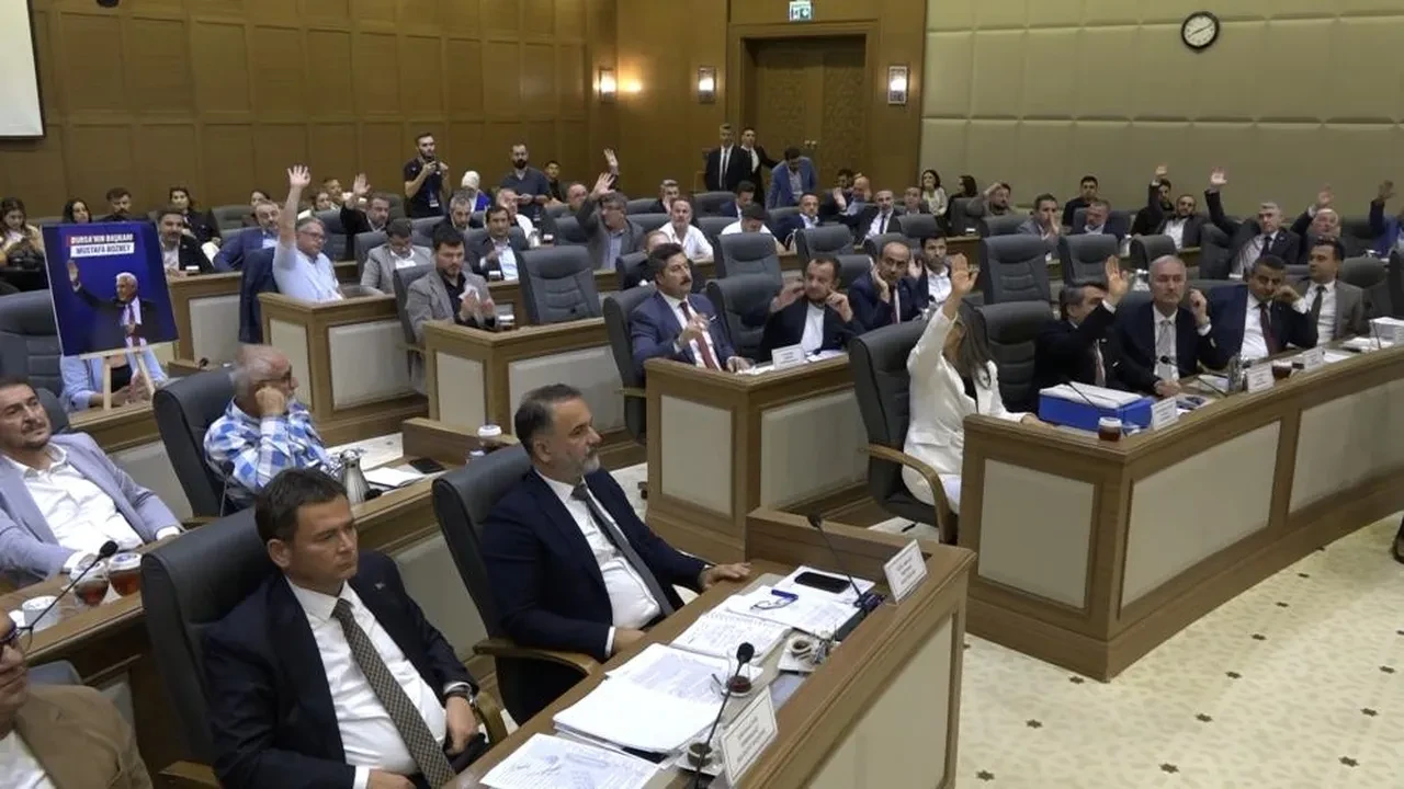 Bursa’dav toplu ulaşıma yüzde 25 zam geldi: İşte metro ve otobüslerin yeni bilet tarifesi