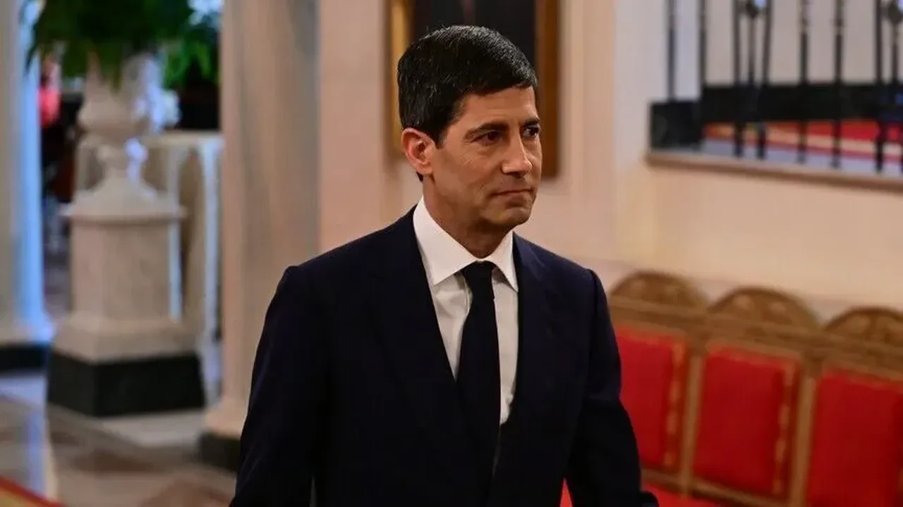 FED faiz artırırsa altın ne olur, düşer mi? Altın ve gümüş nasıl etkilenir?