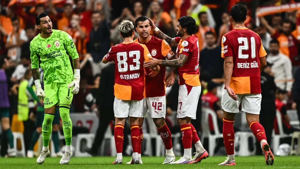 Galatasaray'da şoke eden Bitshiabu gerçeği! Fransız savunmacının oynamama sebebi belli oldu