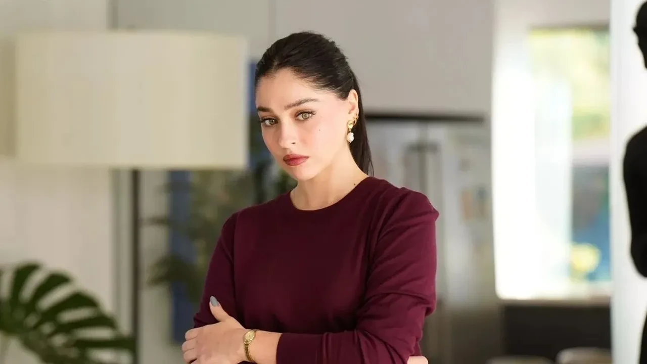 Kızılcık Şerbeti'nde yer alan Evrim Alasya, Cemre Baysel'i hedef aldığı iddia edildi! Sosyal medyayı sallayan eleştiri