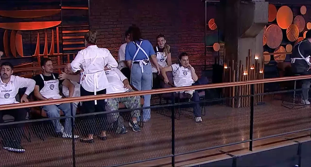 Masterchef mavi kırmızı takımda kimler var, nasıl oluştu? Kaptanlar mavi kırmızı takım yarışmacılarını seçti
