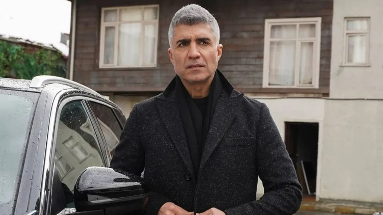 Özcan Deniz konserinde korku dolu anlar! Bıçakla saldırdılar