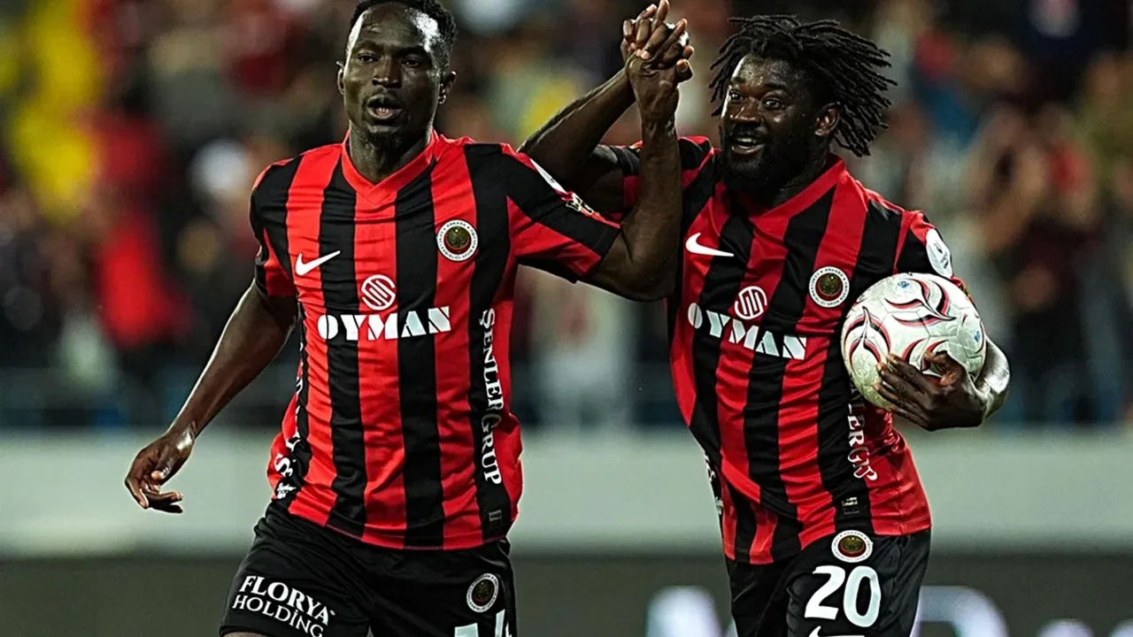 Süper Lig'de şampiyonluk ihtimalleri değişti! İşte tahmini sezon sonu tablosu