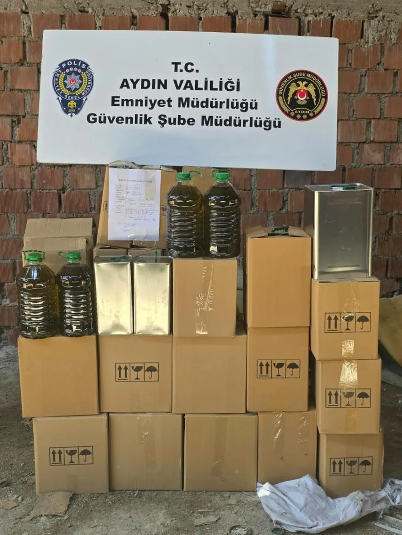 Aydın'da sahte yağ operasyonu: 2,7 milyon liralık ürün ele geçirildi