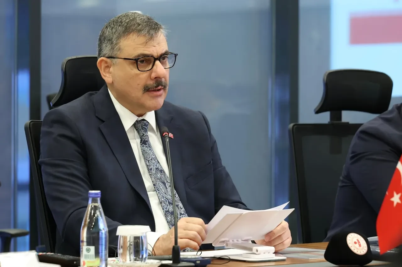 Bakan Çiftçi'den Ankara'da kritik temas: İranlı mevkidaşıyla görüştü