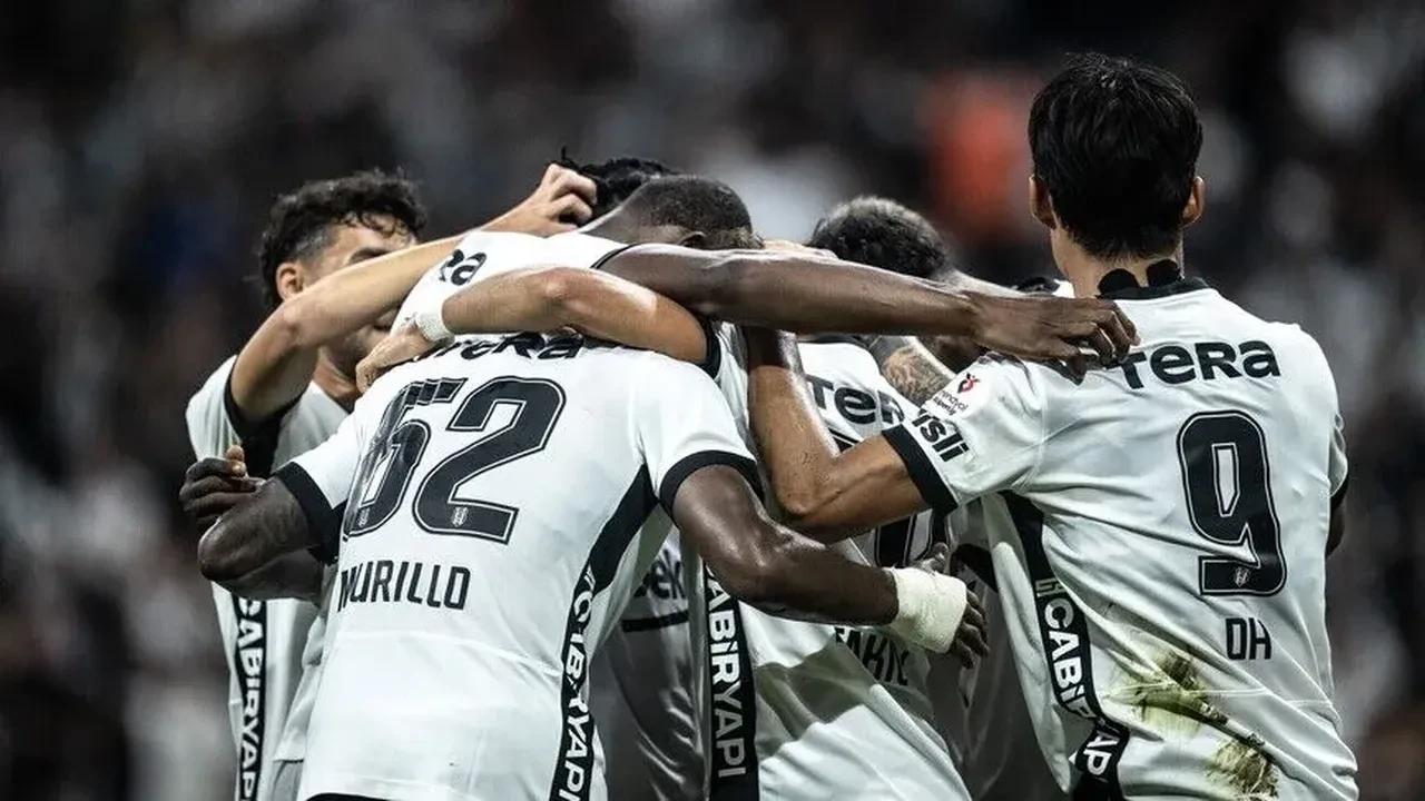 Beşiktaş Marsilya Vlahovic oynayacak mı? Beşiktaş Marsilya maç kadrosunda ilk 11 belli oldu mu? 