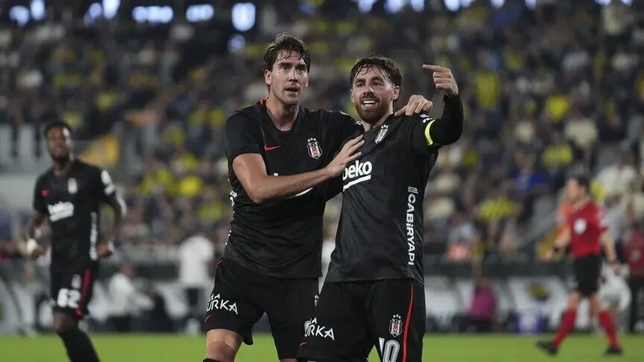 Beşiktaş Marsilya Vlahovic oynayacak mı? Beşiktaş Marsilya maç kadrosunda ilk 11 belli oldu mu? 