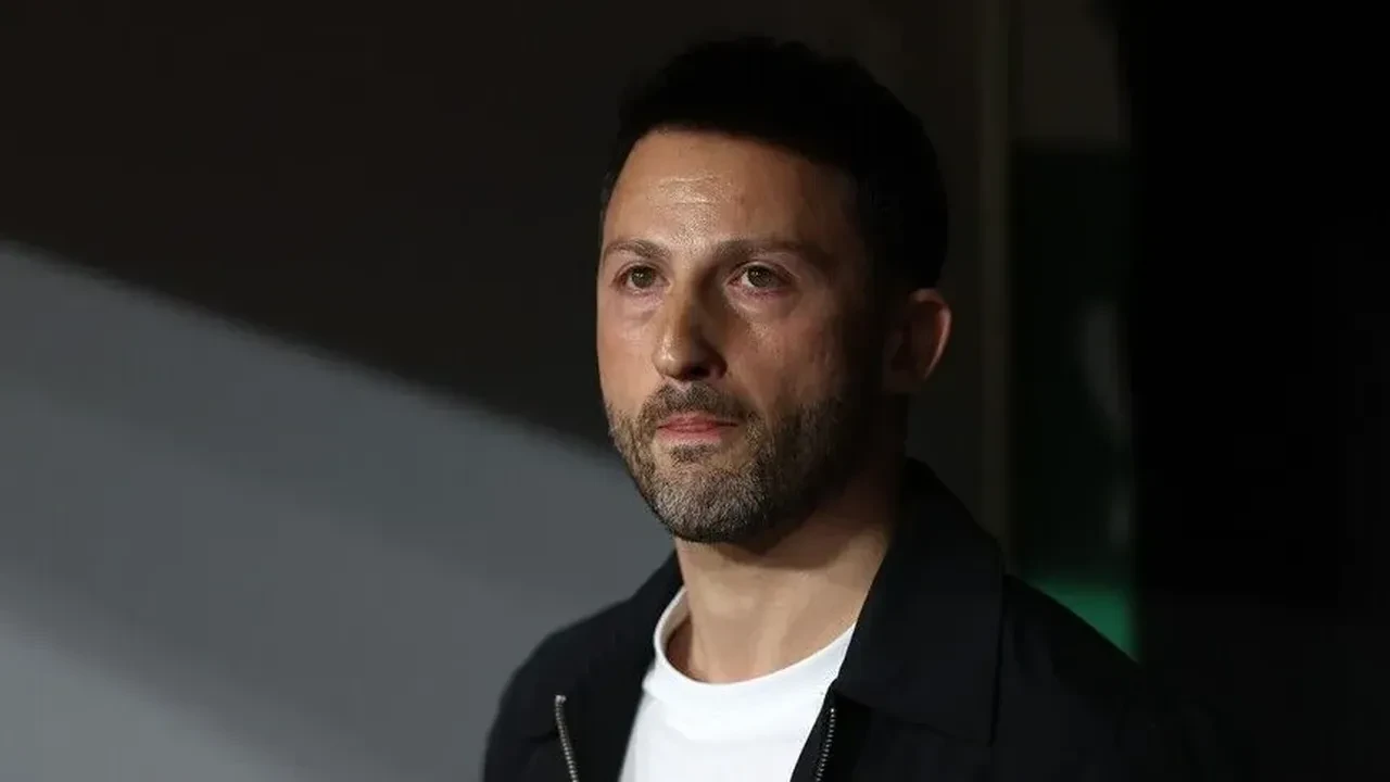 Bologna'da Domenico Tedesco dönemi 4 maçta bitti! İlk açıklama tesislerin önünde geldi