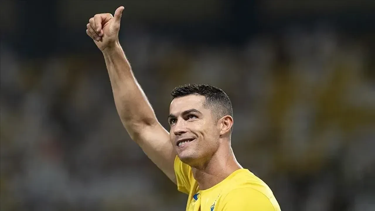 Cristiano Ronaldo bir ilki başaracak! Al Nassr'ı satın alıyor: Ödenecek ücret belli oldu