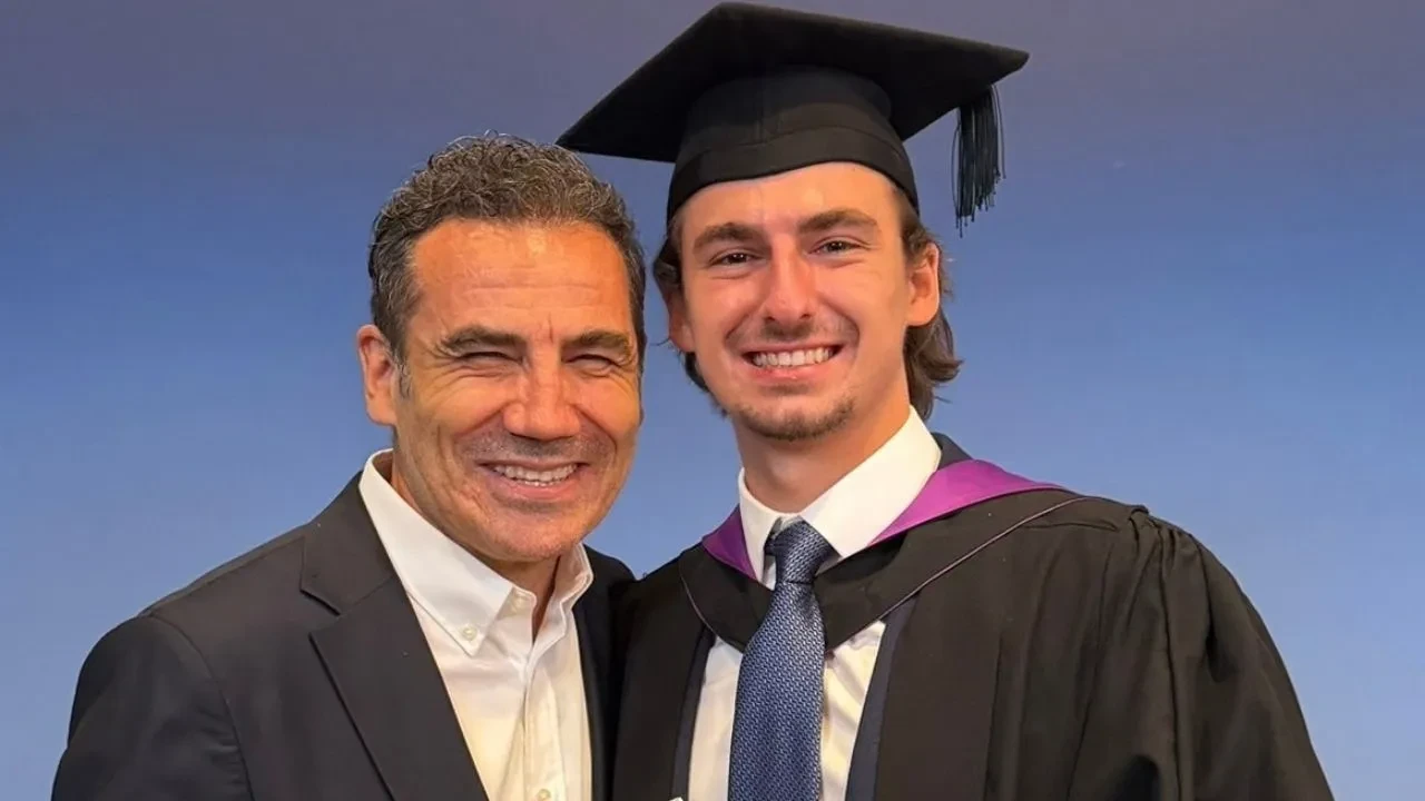 Ferhat Göçer’in oğlu Can mezun oldu! Eğitim hayatındaki başarısıyla gururlandırdı