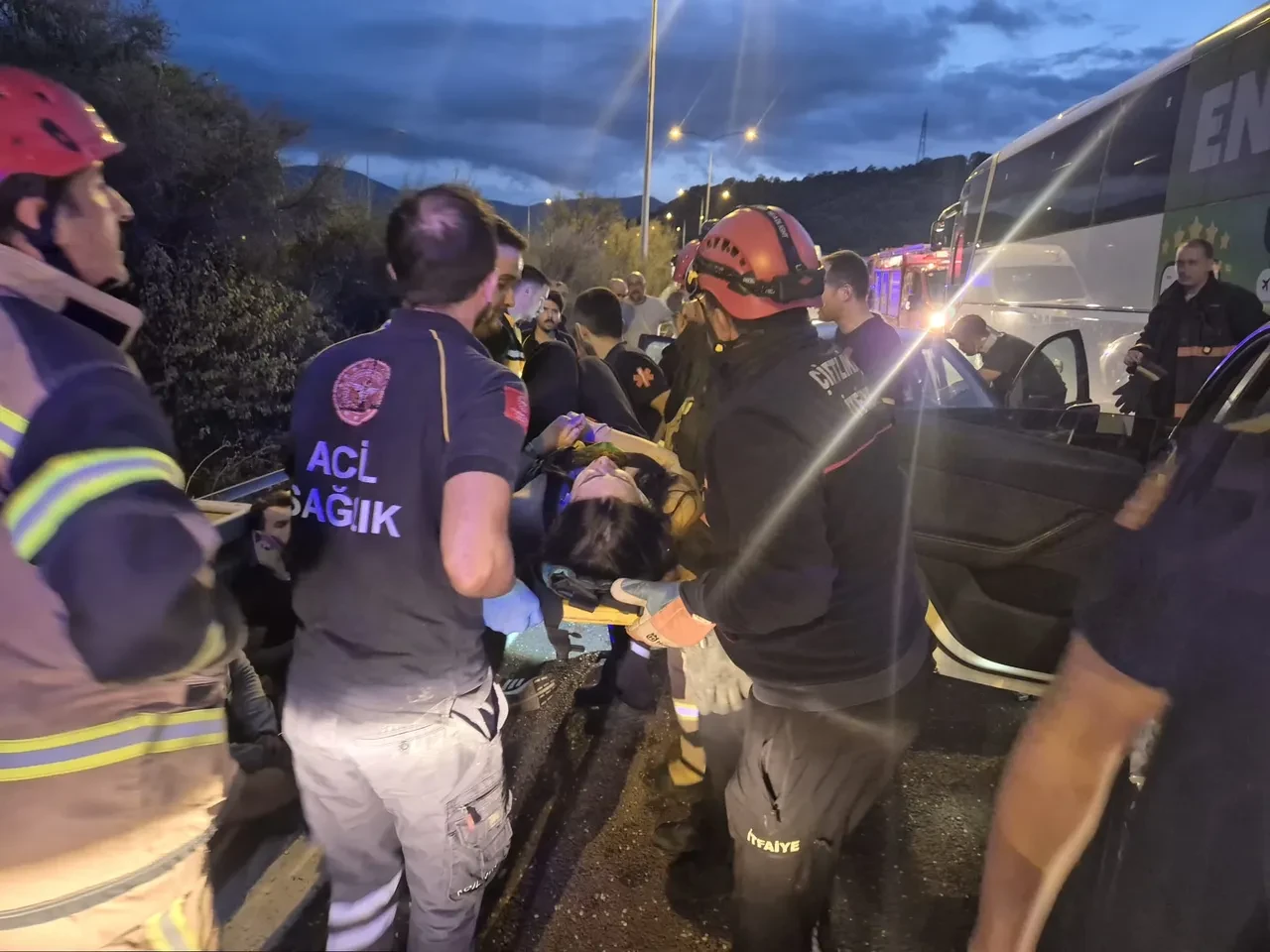İstanbul-İzmir Otoyolu'nda zincirleme kaza: 11 yaralı