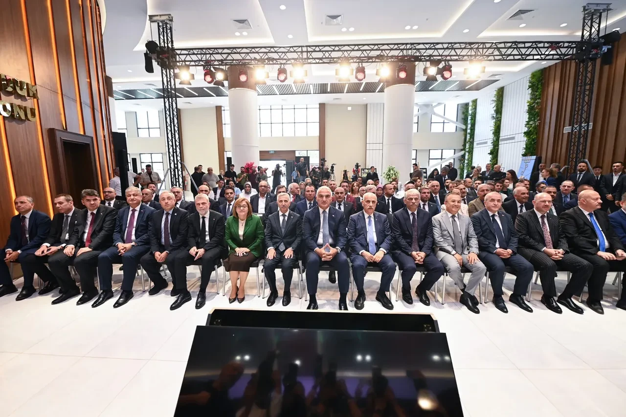 Kültür Bakanı Ersoy açıkladı: Deprem bölgesinde kültürel mirasa 34 milyar liralık ihya seferberliği