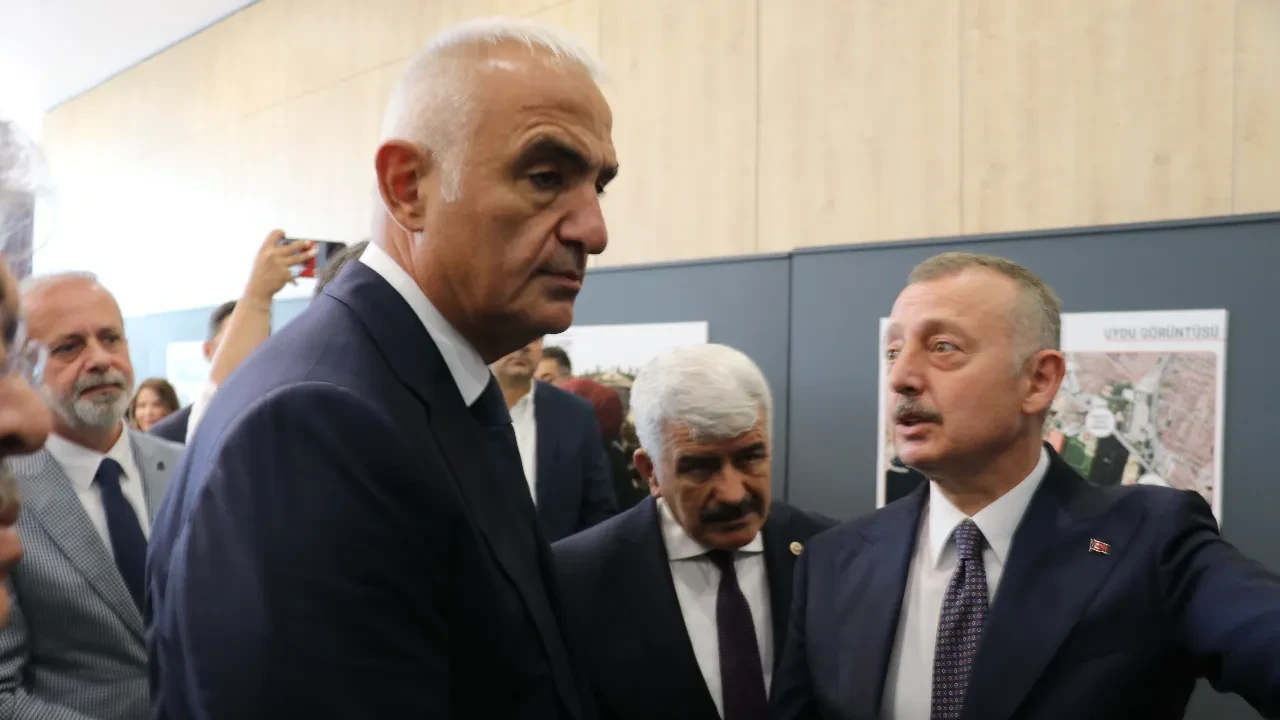 Kültür Bakanı Ersoy deprem bölgesinde açıkladı: Toplam yatırım 34 milyara ulaşacak