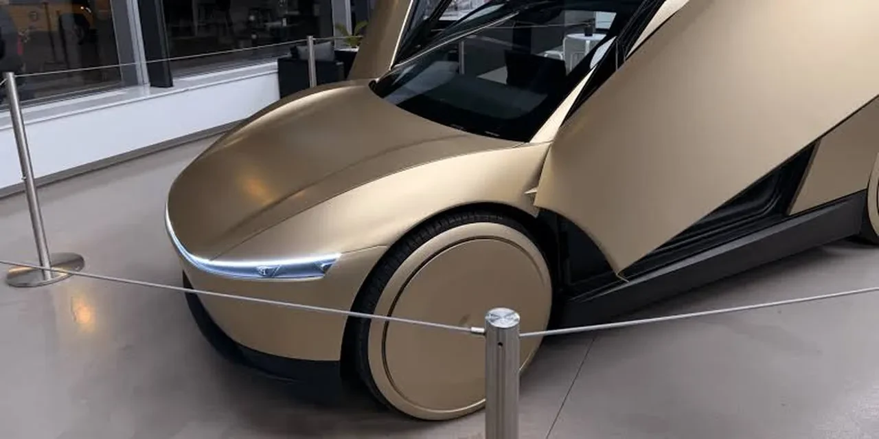 Tesla'nın sürücüsüz taksisi yolcuyu şehirde dolaştırdı! 10 dakikalık yol 1 saatten fazla sürdü