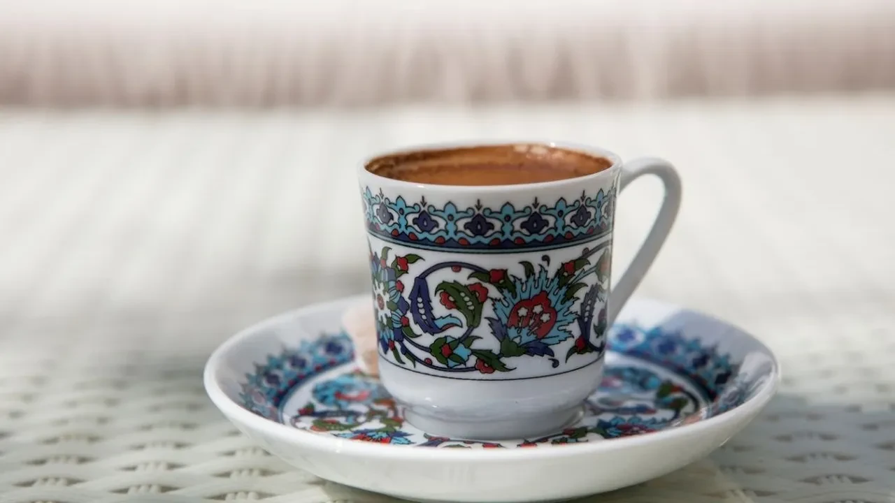 Tuzlu kahve neden yapılır? Gelenek mi gerçekten işe yarıyor mu?